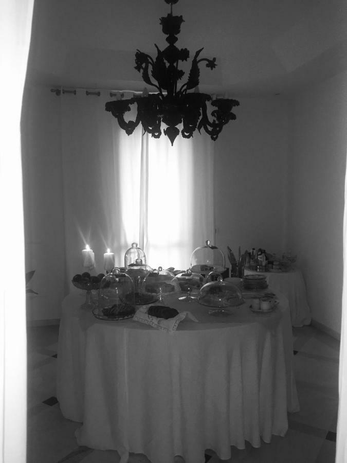 Opera 01 Maison De Charme Bed & Breakfast 4*